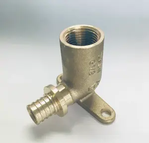 АКС. Уголок c креплением 16*3/4 F "VER-PRO" (36/4шт)