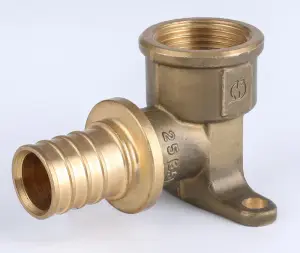 АКС. Уголок c креплением 20*1/2 F "VER-PRO" (140/5шт)